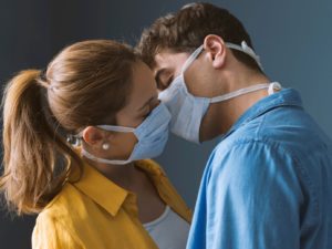 Pandemia y sexo lo hacemos menos y peor